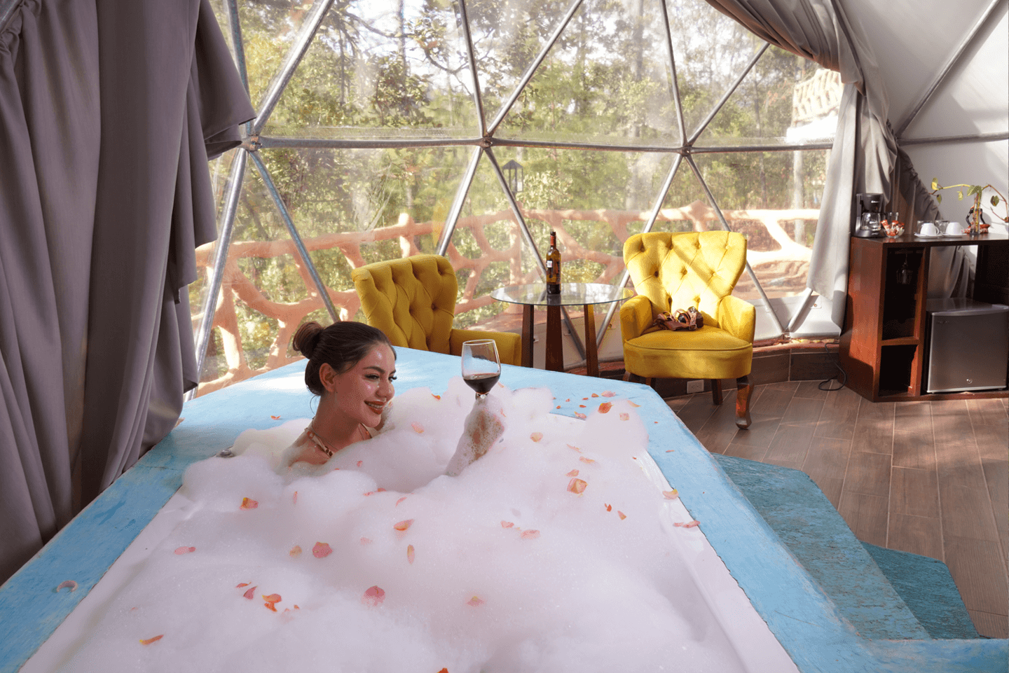 jacuzzi en glamping tepepan